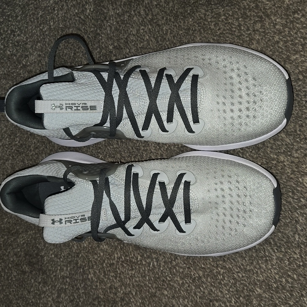 Under Armour Hovr Rise shoe
